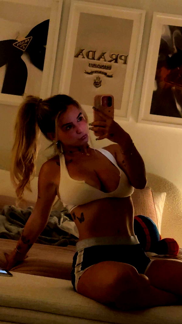 kaitlyn_krems snapchat image archive image