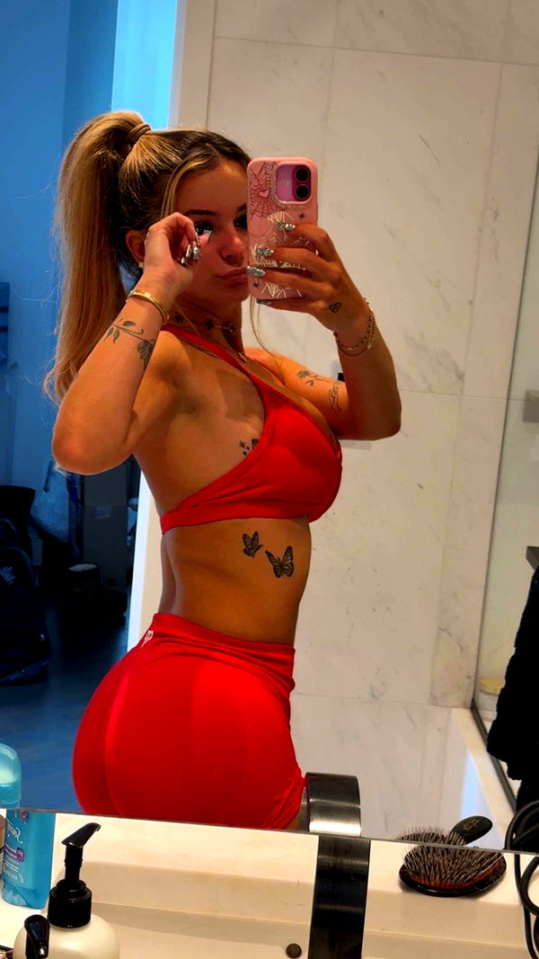kaitlyn_krems snapchat image archive image