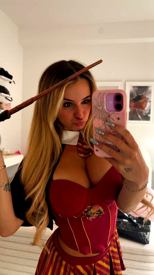 kaitlyn_krems snapchat image archive image