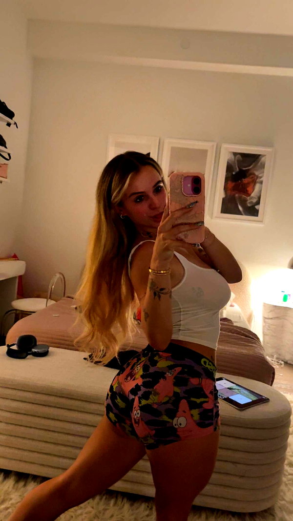 kaitlyn_krems snapchat image archive image