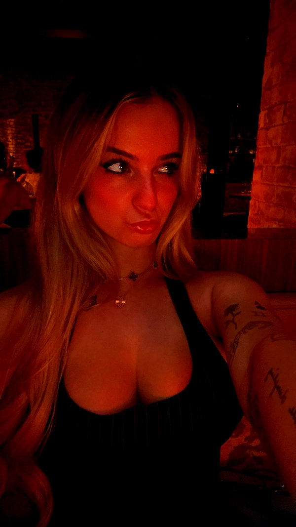 kaitlyn_krems snapchat image archive image