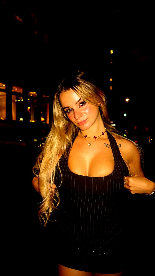 kaitlyn_krems snapchat image archive image