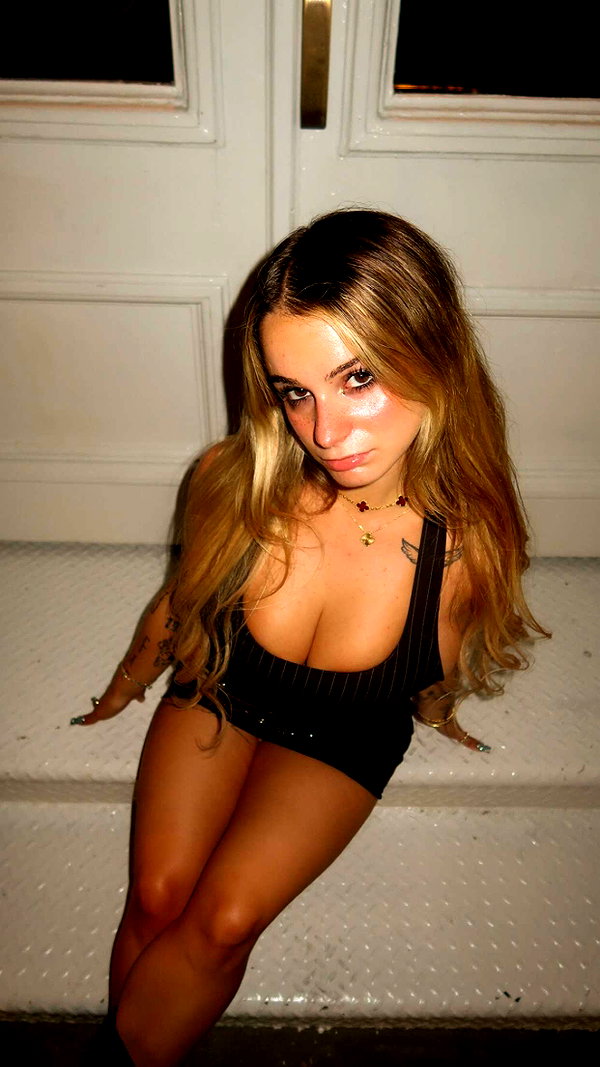 kaitlyn_krems snapchat image archive image