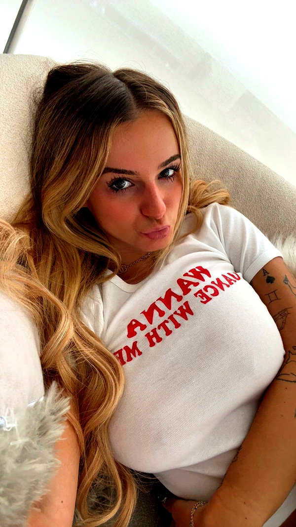 kaitlyn_krems snapchat image archive image