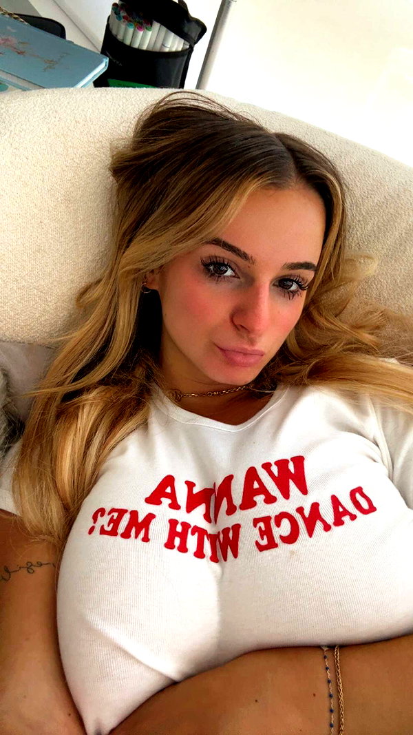 kaitlyn_krems snapchat image archive image
