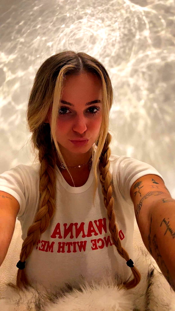 kaitlyn_krems snapchat image archive image