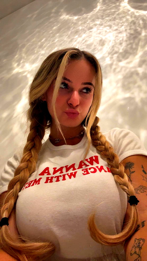 kaitlyn_krems snapchat image archive image