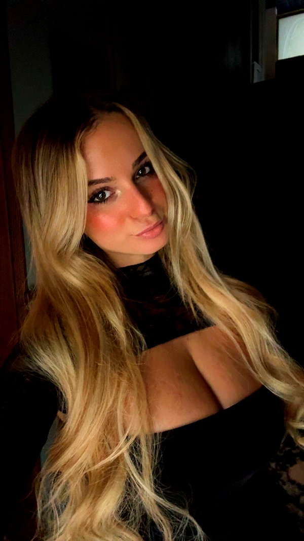 kaitlyn_krems snapchat image archive image
