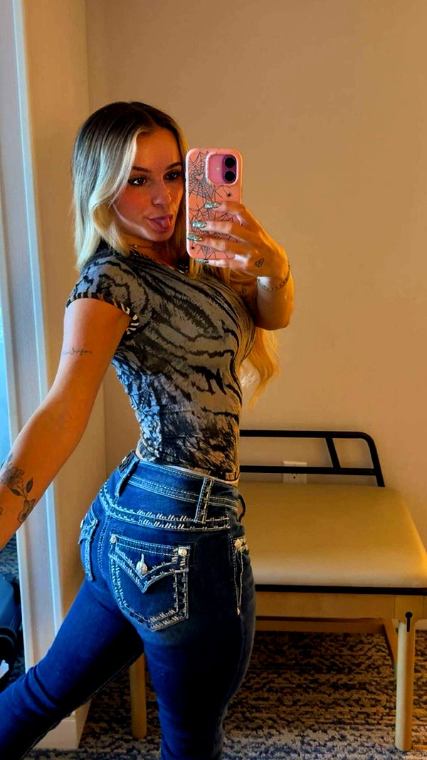 kaitlyn_krems snapchat image archive image