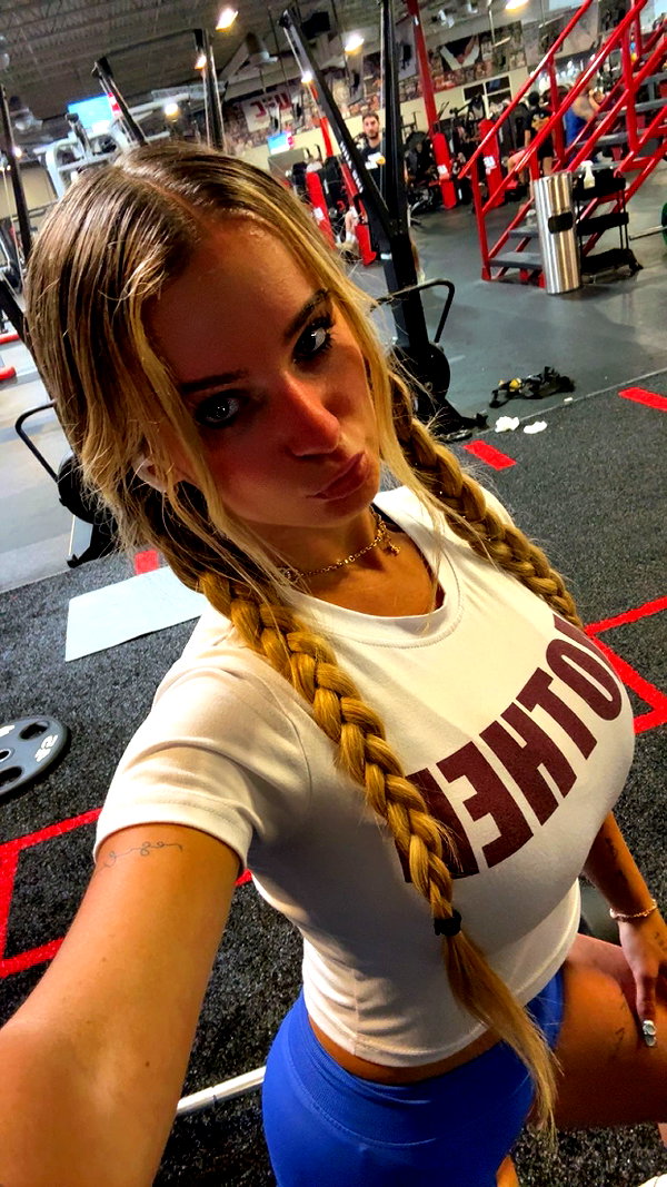 kaitlyn_krems snapchat image archive image