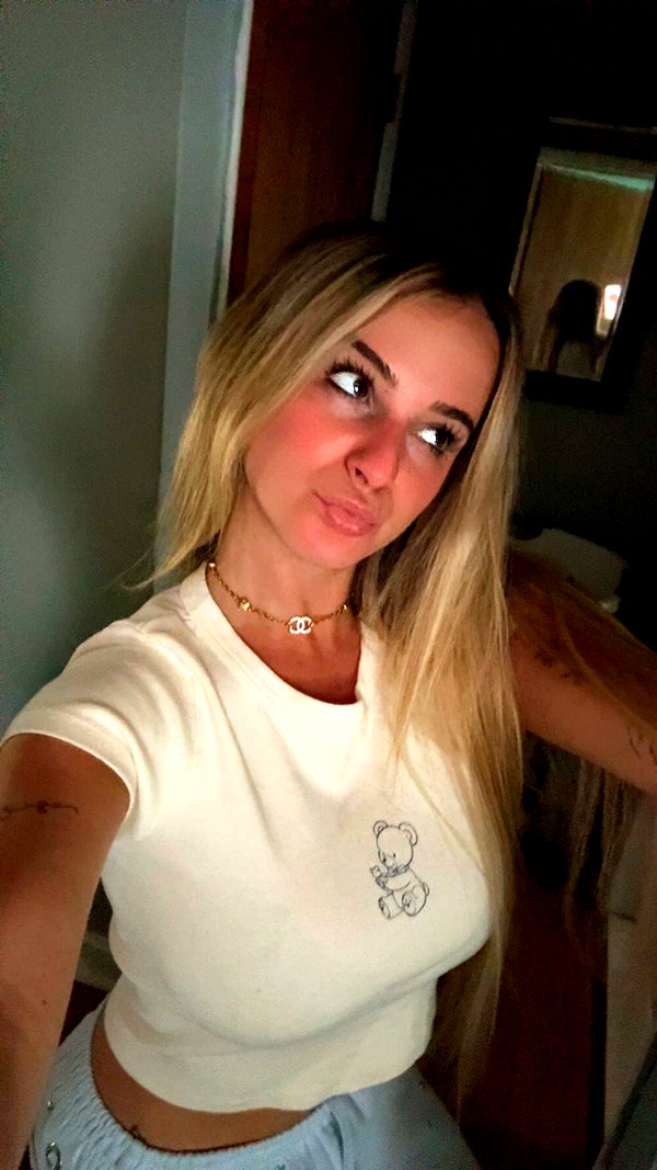 kaitlyn_krems snapchat image archive image