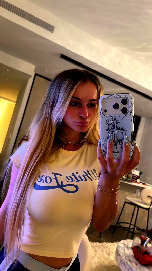 kaitlyn_krems snapchat image archive image