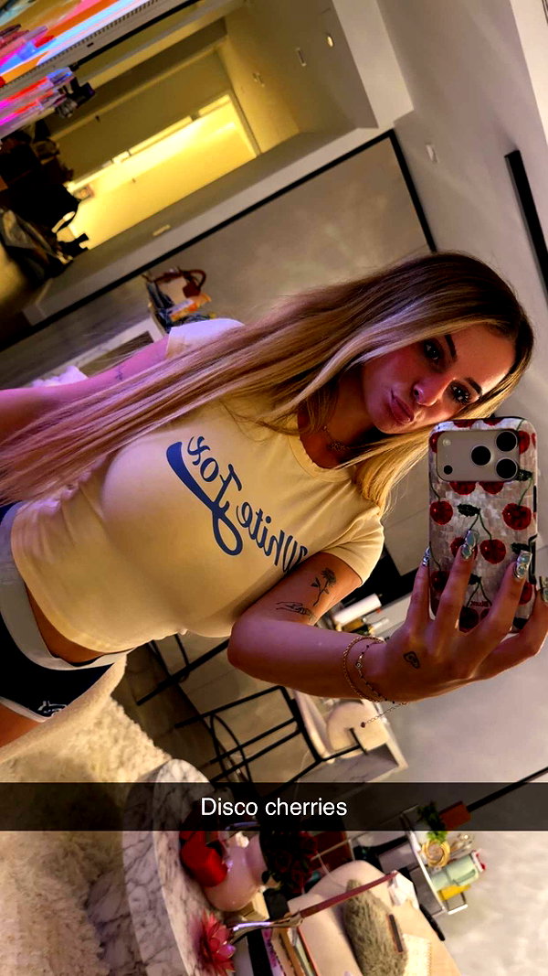 kaitlyn_krems snapchat image archive image
