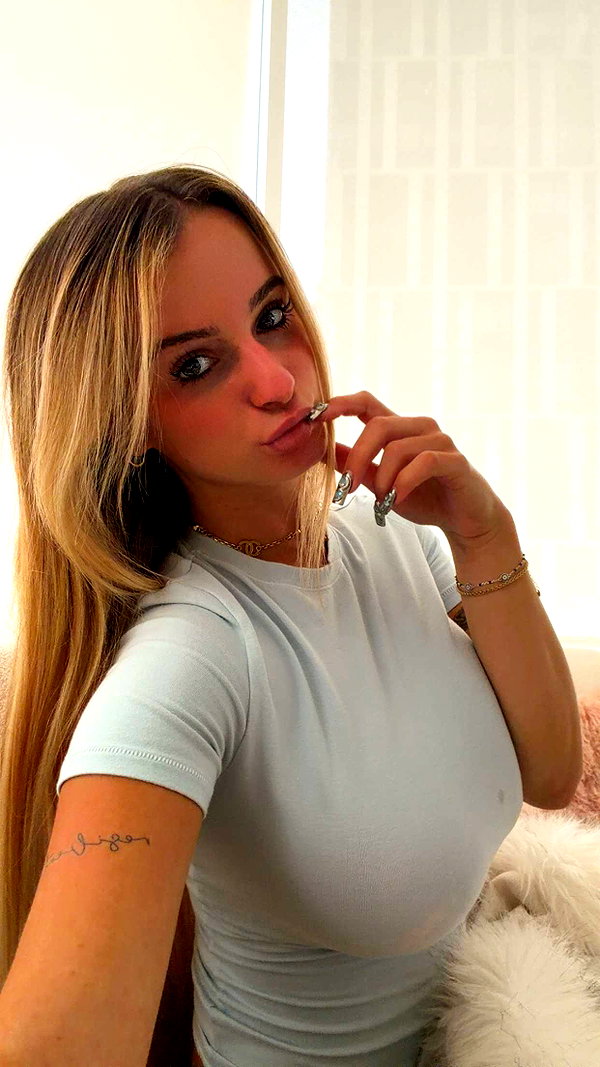 kaitlyn_krems snapchat image archive image