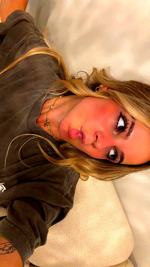 kaitlyn_krems snapchat image archive image