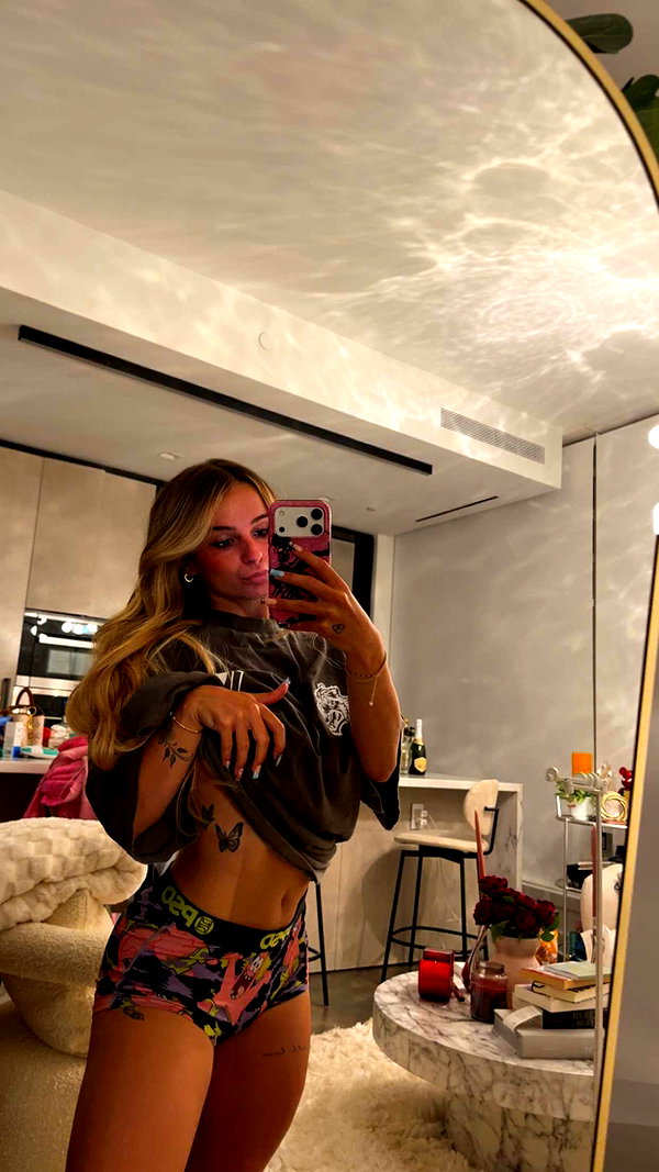 kaitlyn_krems snapchat image archive image