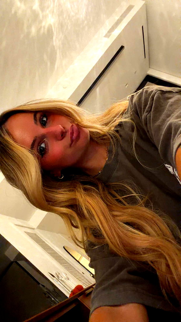kaitlyn_krems snapchat image archive image
