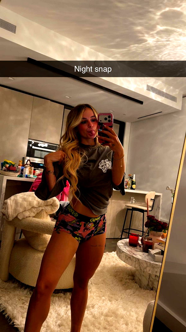kaitlyn_krems snapchat image archive image