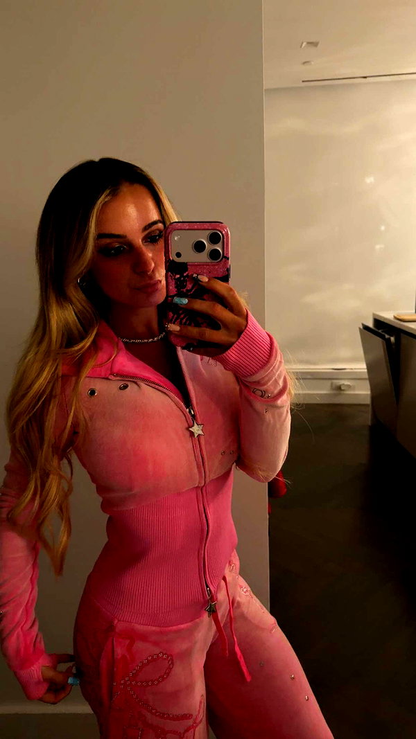 kaitlyn_krems snapchat image archive image