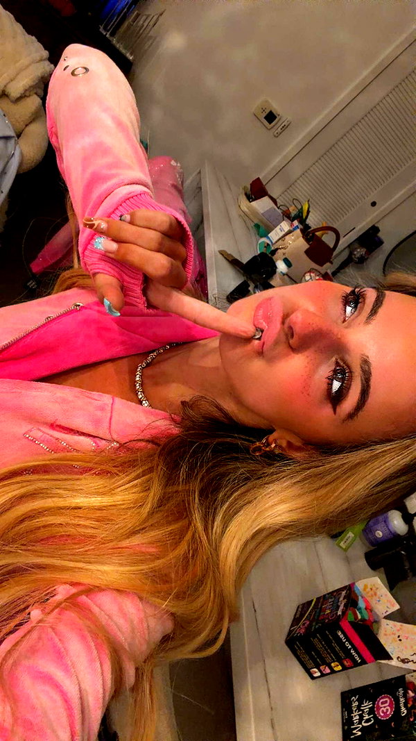 kaitlyn_krems snapchat image archive image