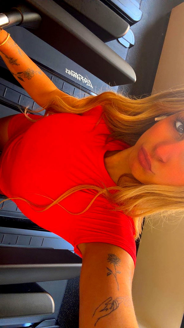 kaitlyn_krems snapchat image archive image