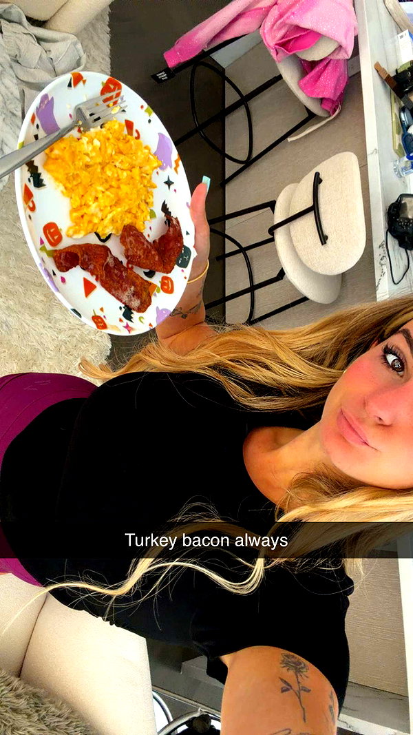 kaitlyn_krems snapchat image archive image