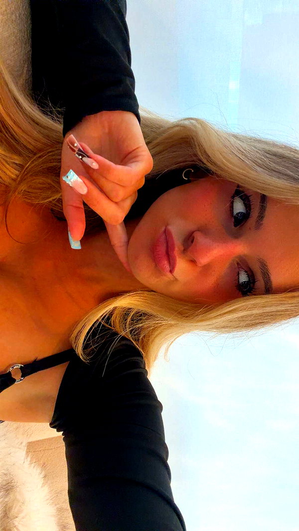 kaitlyn_krems snapchat image archive image