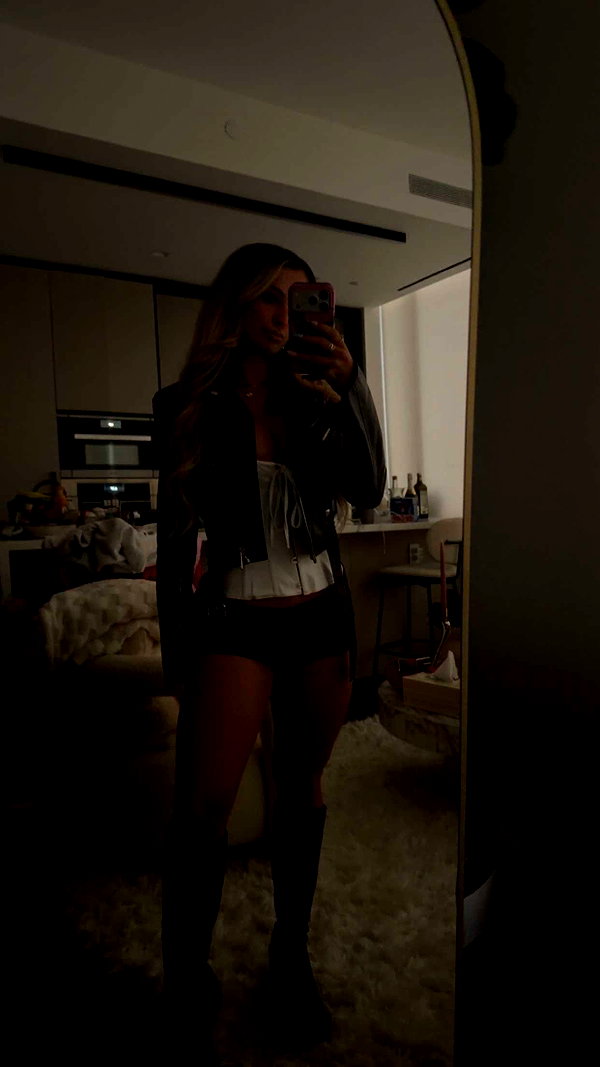 kaitlyn_krems snapchat image archive image