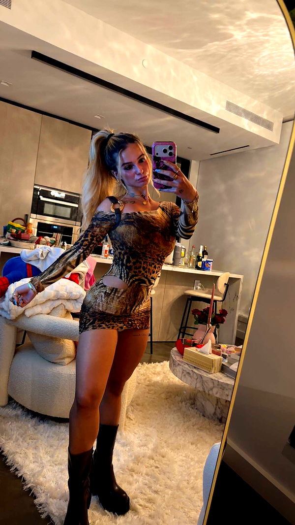 kaitlyn_krems image ~ Altpins