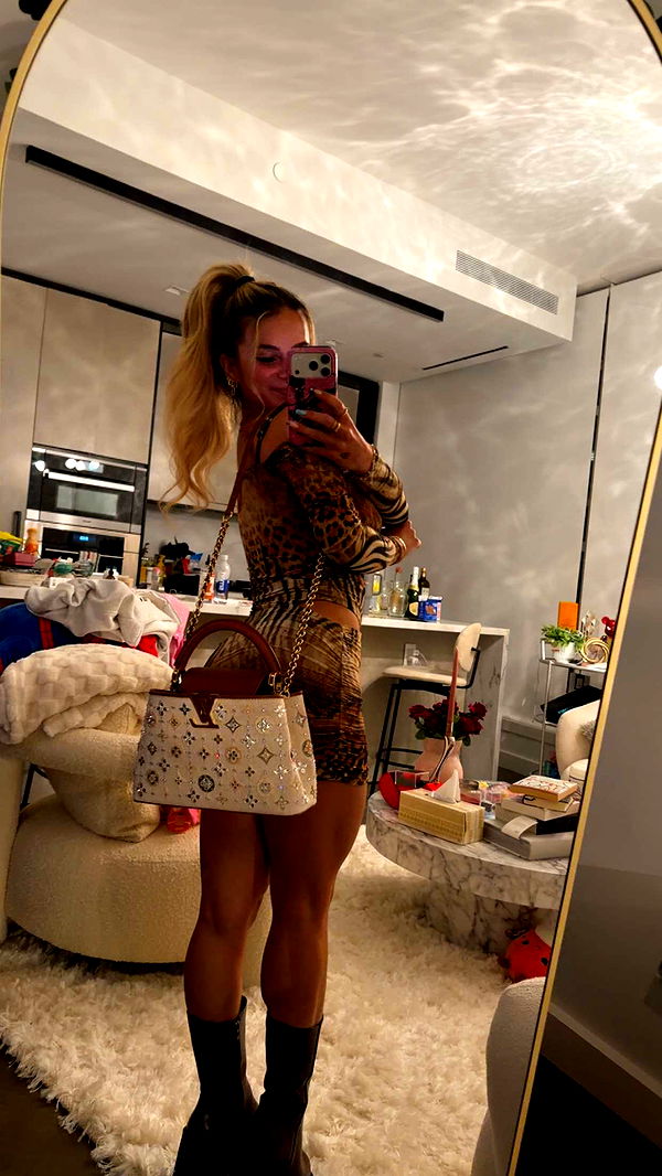 kaitlyn_krems image ~ Altpins