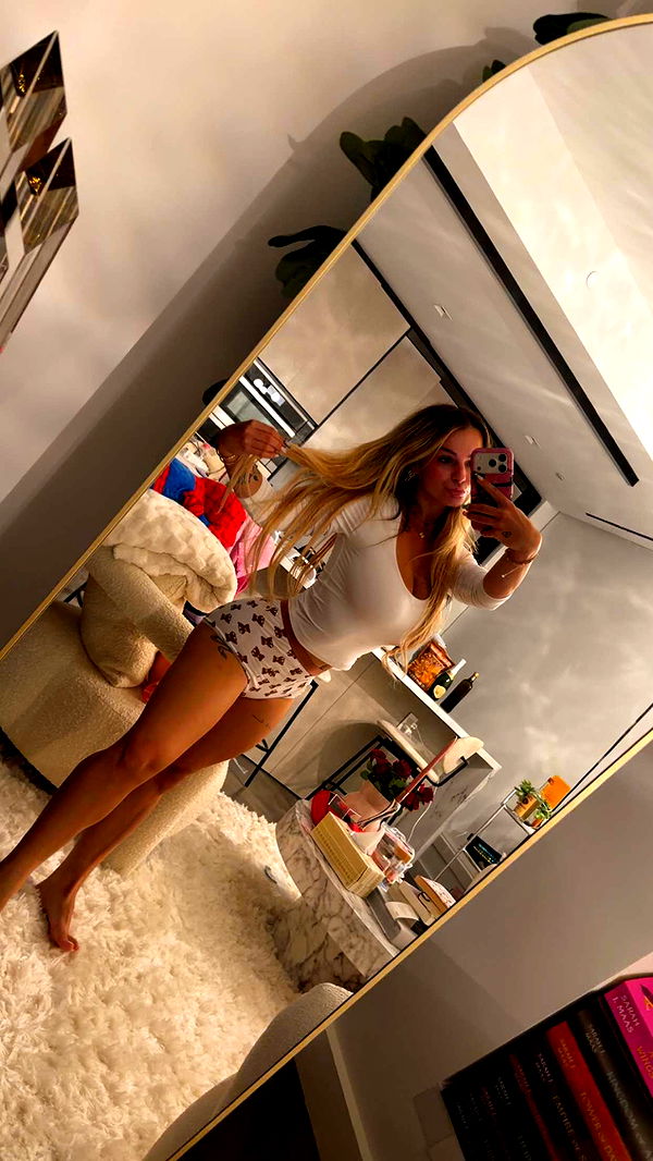 kaitlyn_krems image ~ Altpins