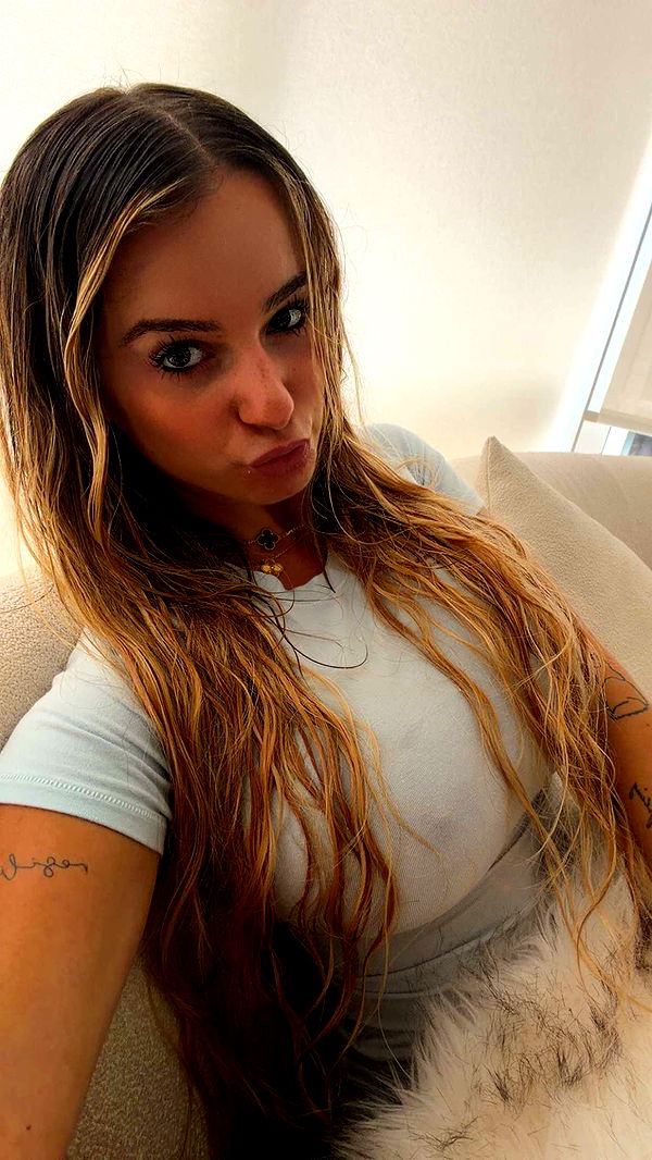 kaitlyn_krems image ~ Altpins