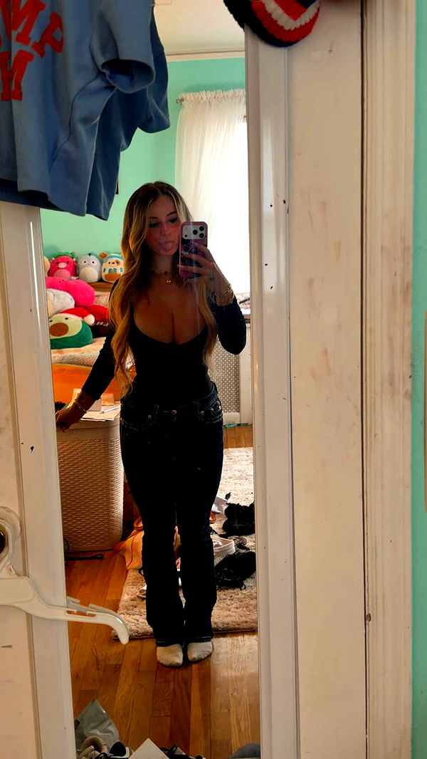 kaitlyn_krems image ~ Altpins