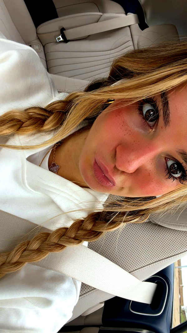 kaitlyn_krems image ~ Altpins