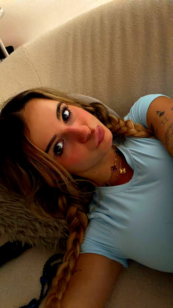 kaitlyn_krems image ~ Altpins