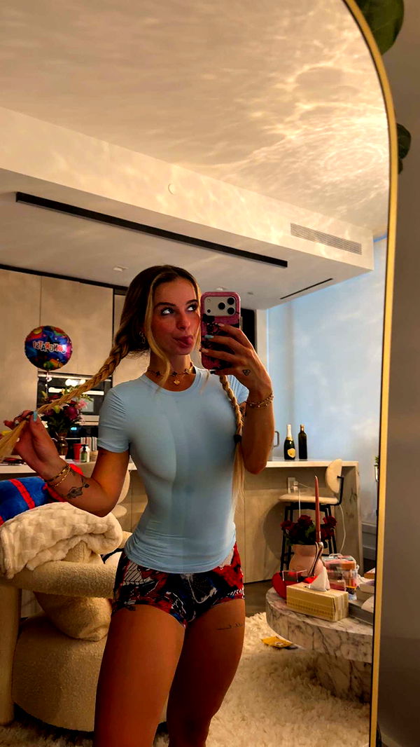 kaitlyn_krems image ~ Altpins