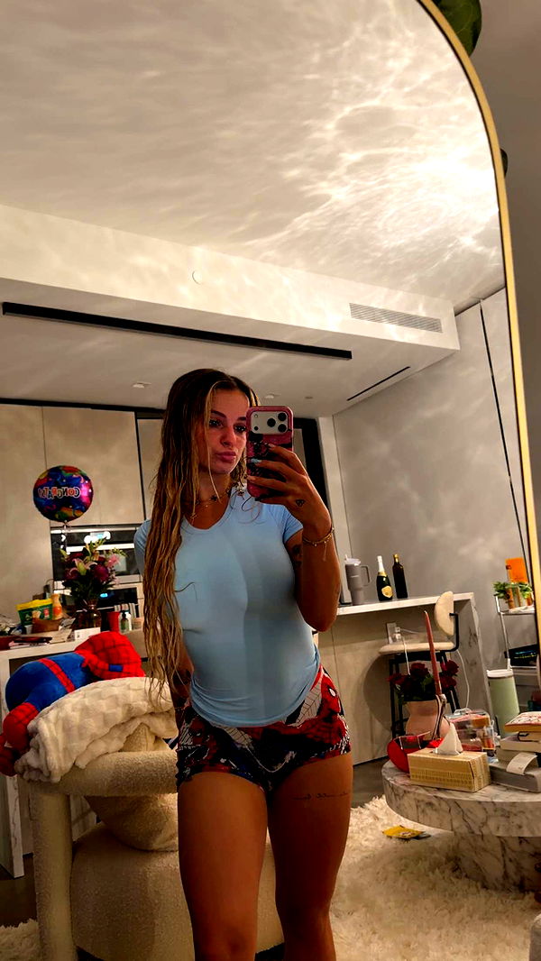 kaitlyn_krems image ~ Altpins