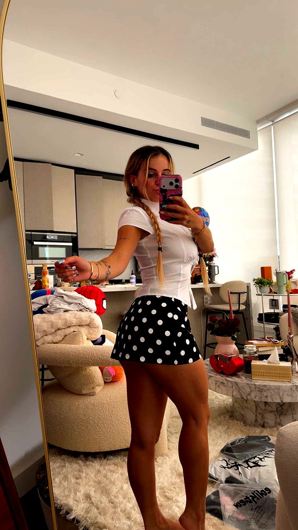 kaitlyn_krems image ~ Altpins