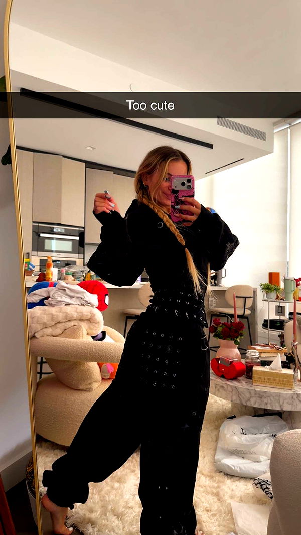 kaitlyn_krems image ~ Altpins