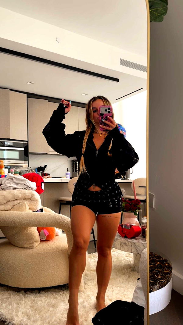 kaitlyn_krems image ~ Altpins