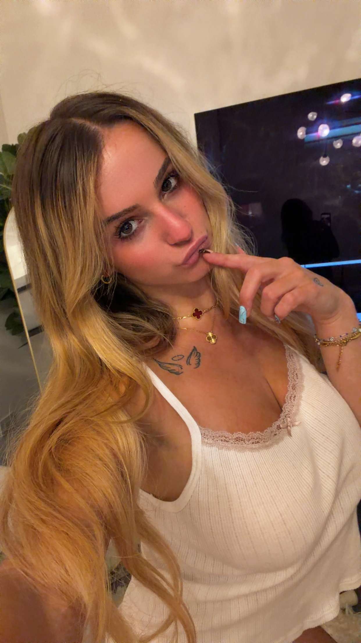 kaitlyn_krems snapchat image archive image