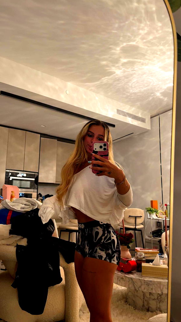 kaitlyn_krems image ~ Altpins