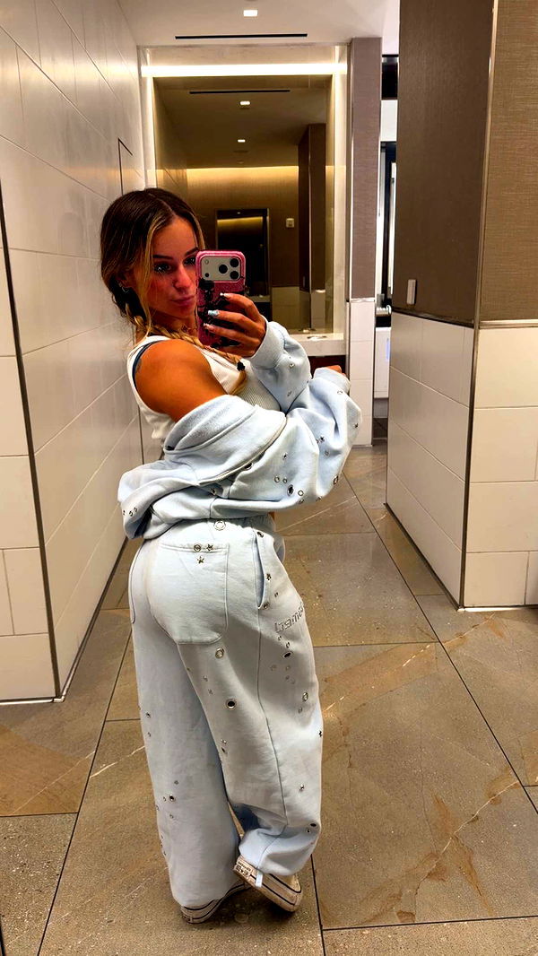 kaitlyn_krems image ~ Altpins