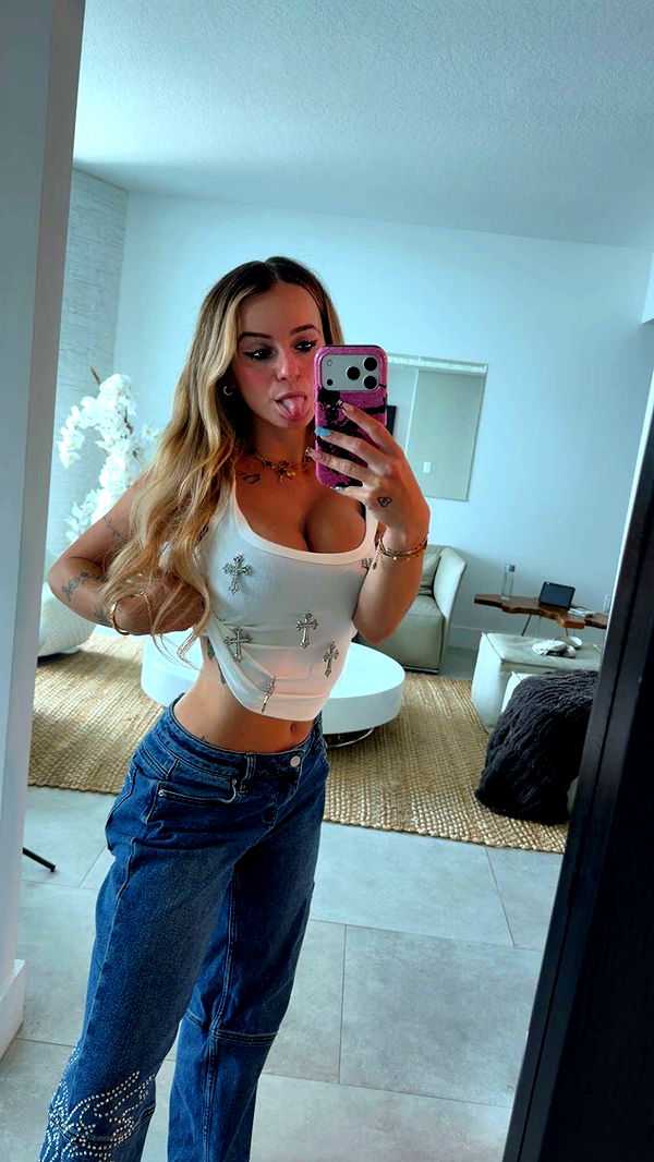 kaitlyn_krems image ~ Altpins