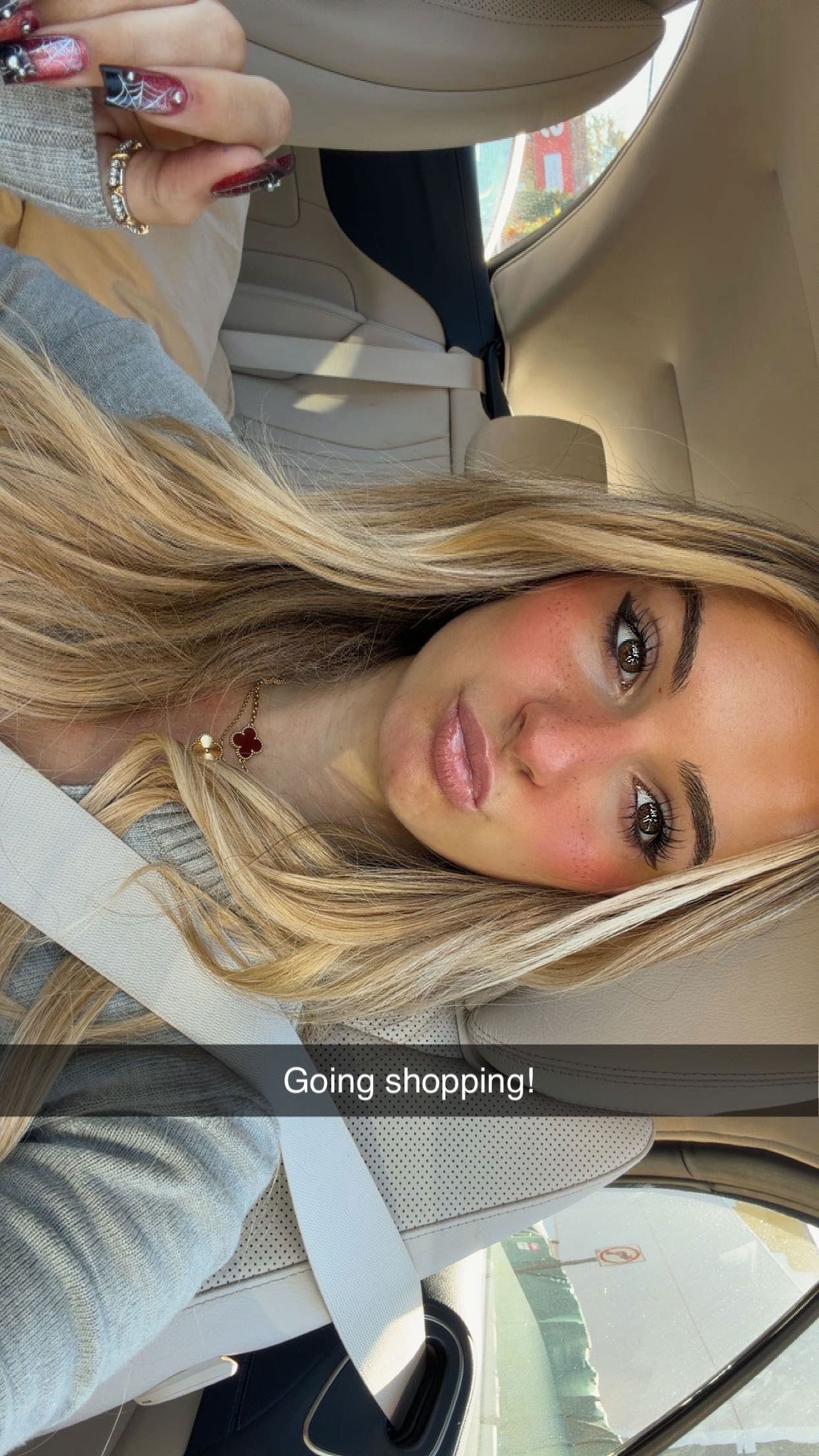 kaitlyn_krems snapchat image archive image