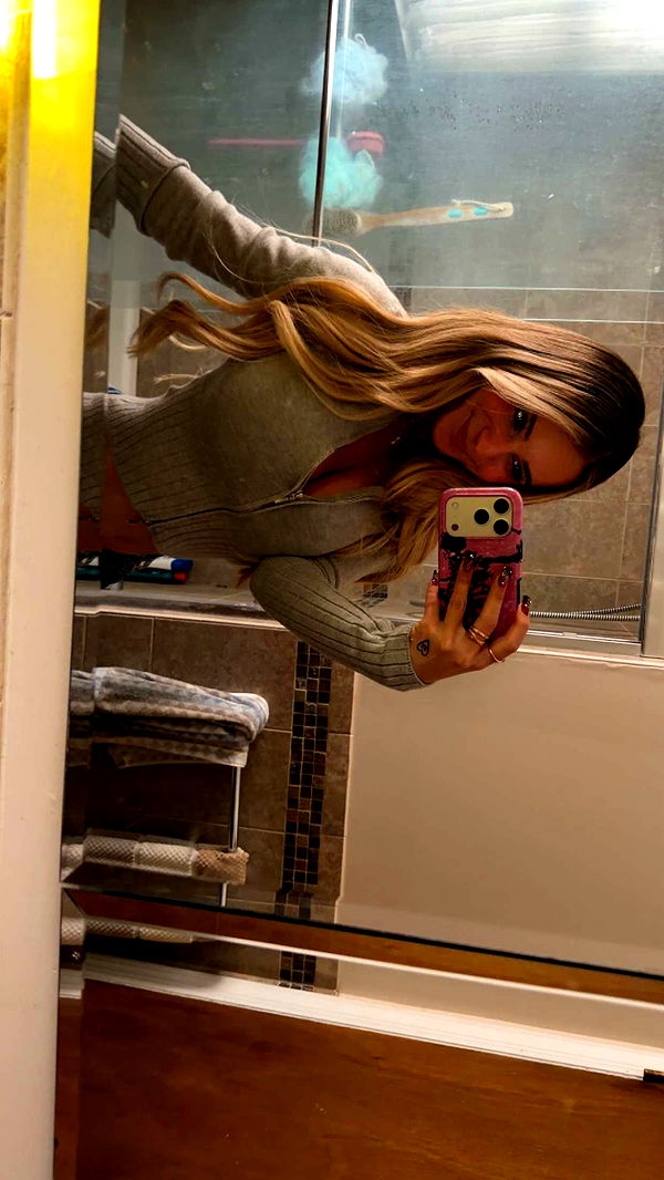 kaitlyn_krems image ~ Altpins