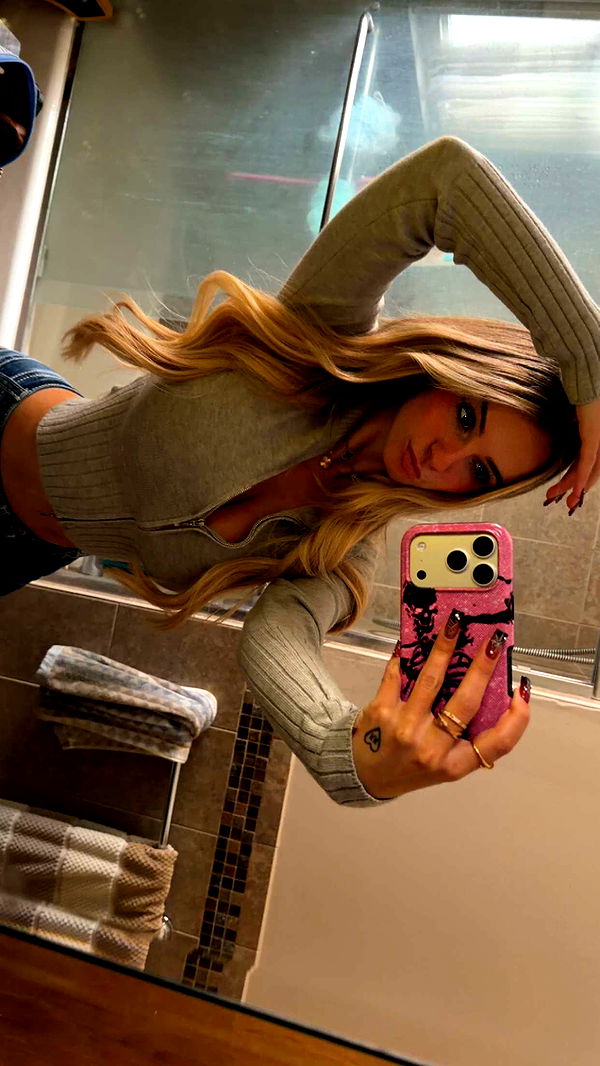 kaitlyn_krems image ~ Altpins