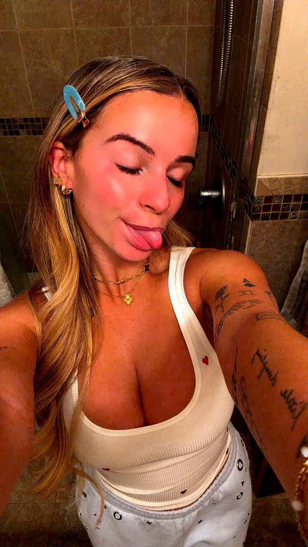 kaitlyn_krems image ~ Altpins