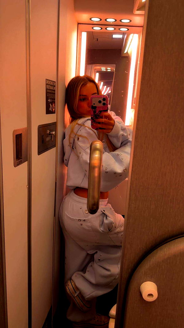 kaitlyn_krems image ~ Altpins