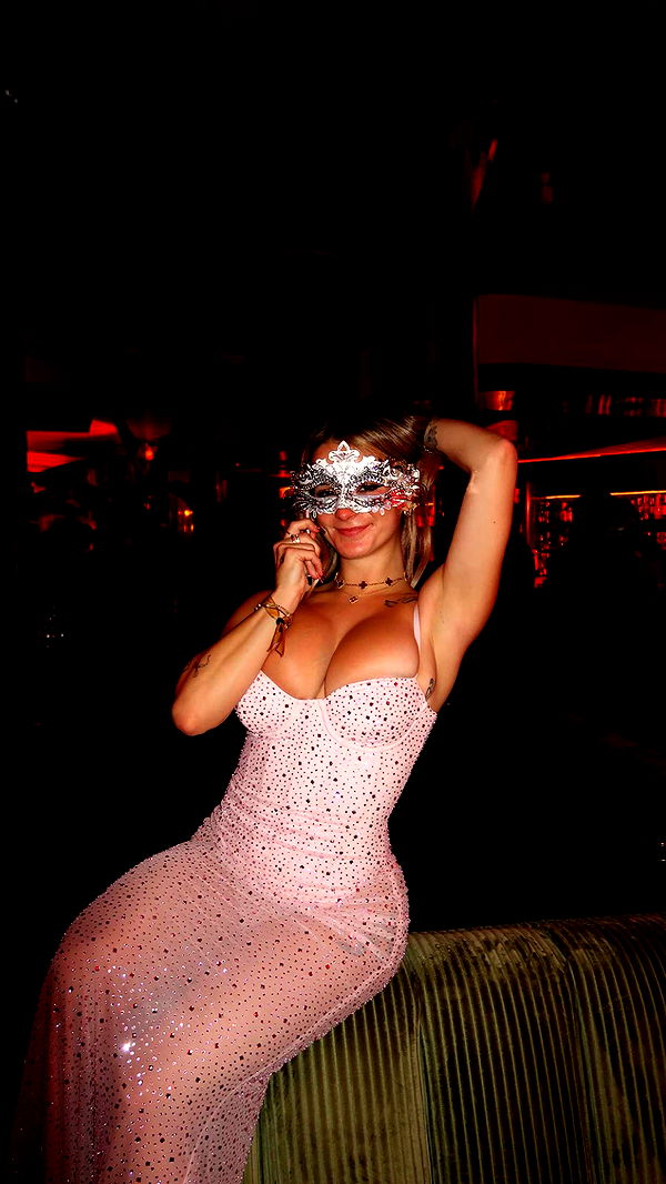 kaitlyn_krems image ~ Altpins